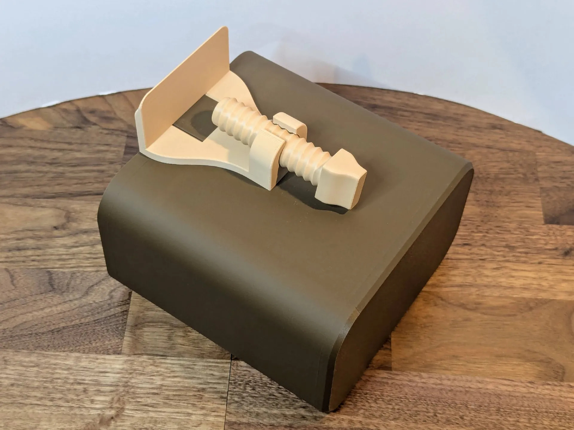 Desk Clamp Trash Bin, Slide-Off Removable Mini Waste Basket for Desk or Table - Image 5